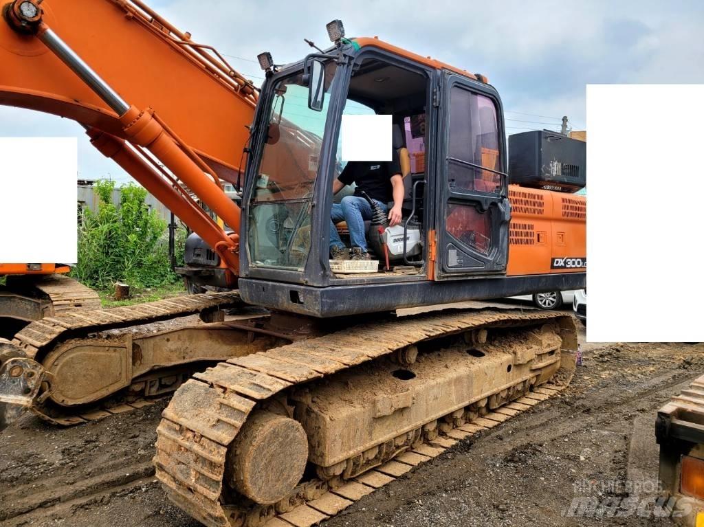 Doosan DX 300 LCA Bageri gusjeničari