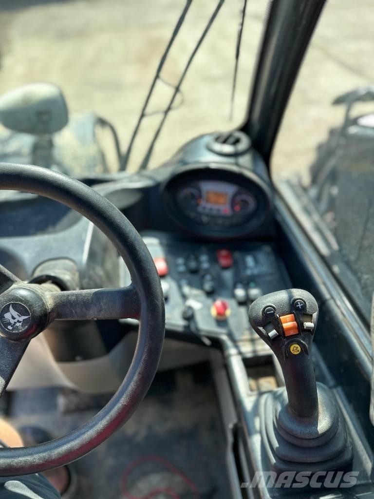 Bobcat TL 30.60 Teleskopski viličari