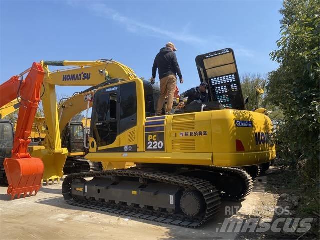 Komatsu PC 220-8 Bageri gusjeničari