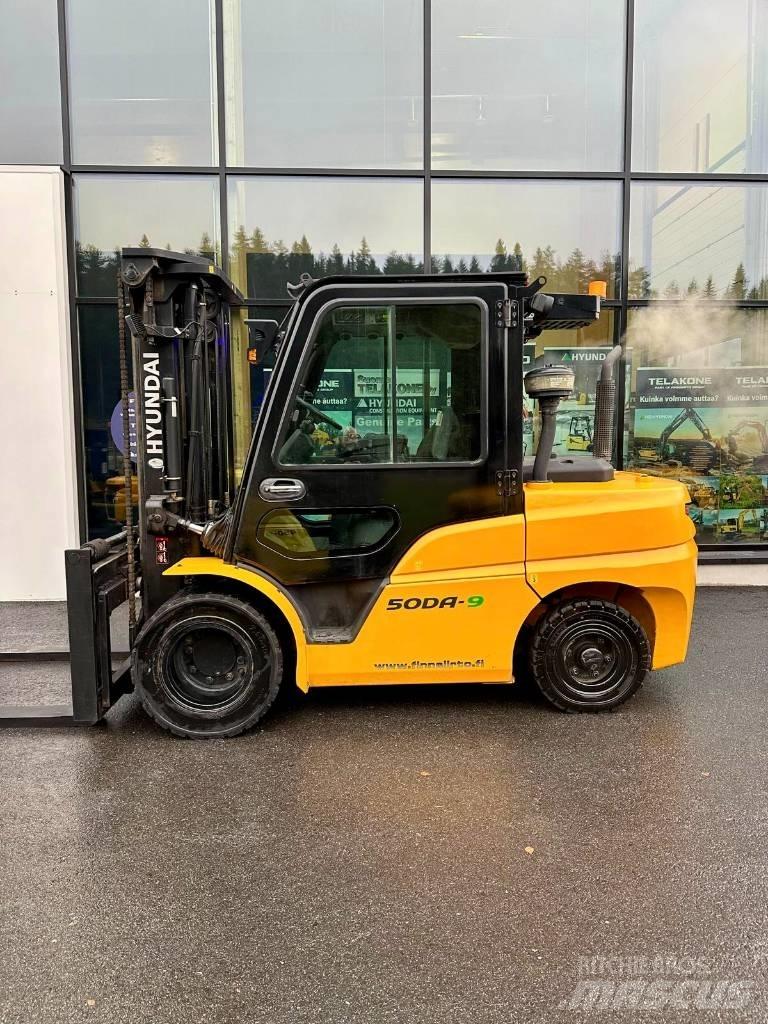 Hyundai 50DA-9 Dizelski viličari