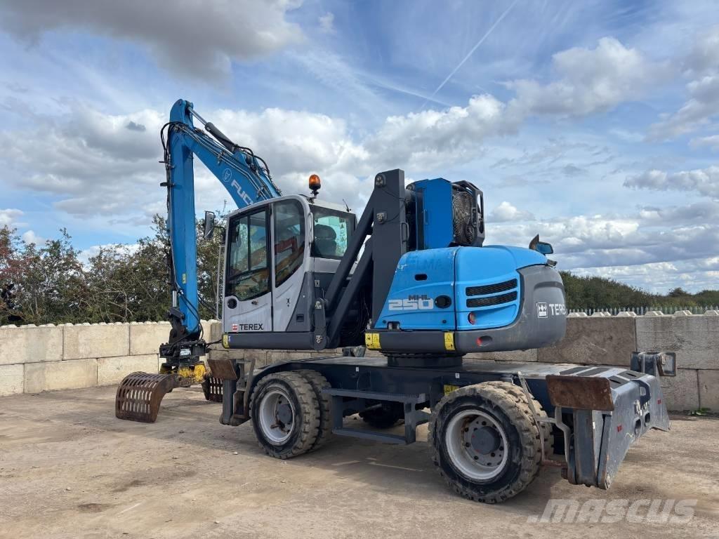 Fuchs MHL 250 Bageri za manipuliranje materijalom / otpadom