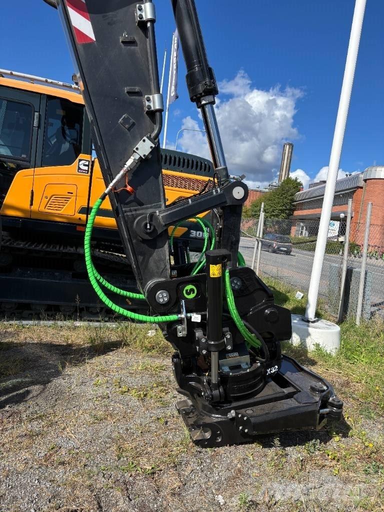 Hyundai HX300A L Bageri gusjeničari