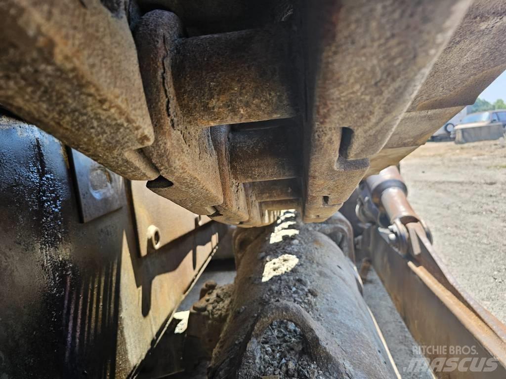 CAT D8L Buldožeri gusjeničari