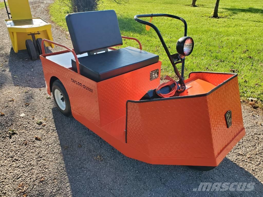 Taylor-Dunn SS536 Vučna vozila