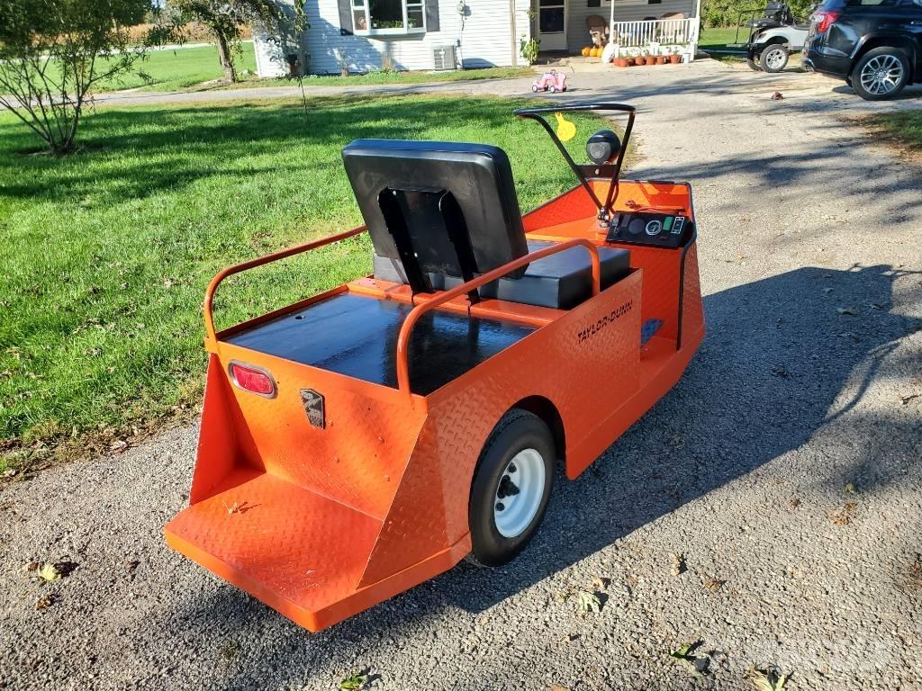 Taylor-Dunn SS536 Vučna vozila