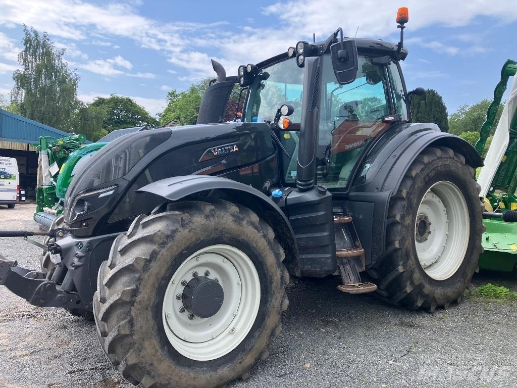 Valtra T 154 V Traktori