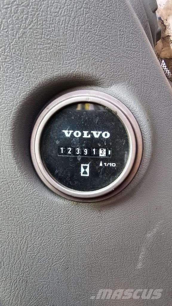 Volvo EC 300 EL Bageri gusjeničari