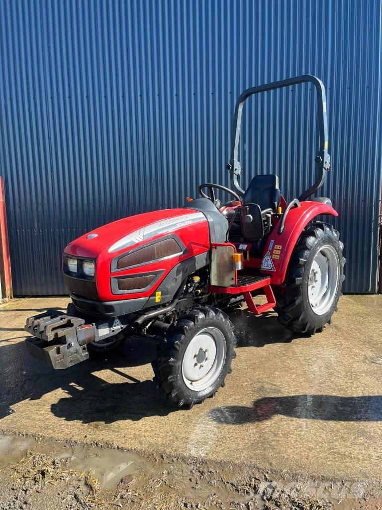 McCormick X10.30M Kompaktni (mali) traktori