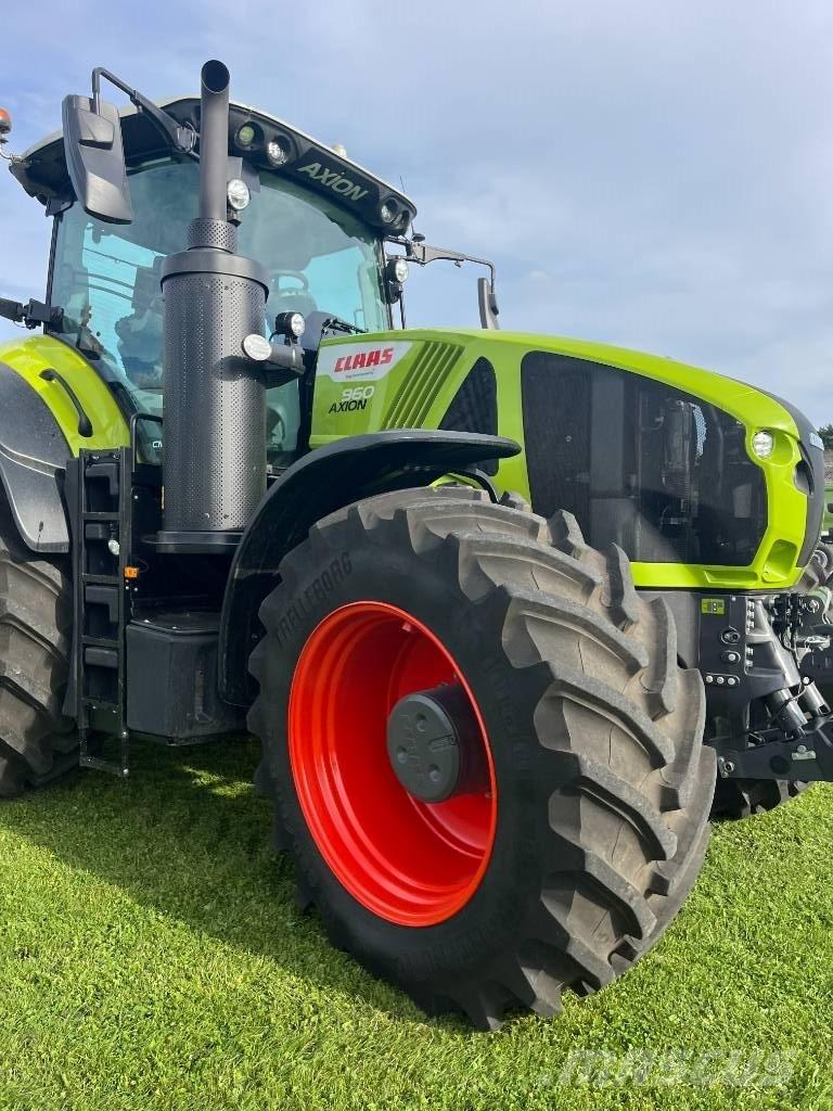 CLAAS Axion 960 Traktori