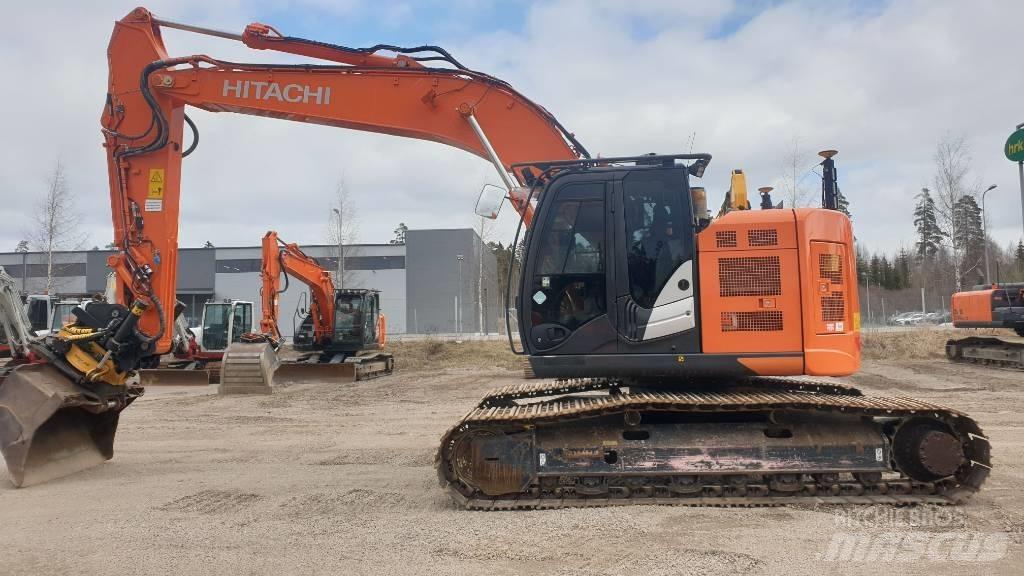 Hitachi ZX225USLC-6 Bageri gusjeničari