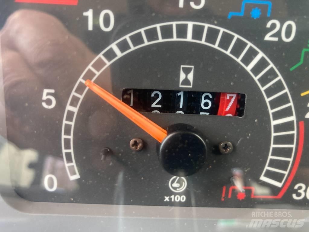 Case IH JX 80 Traktori
