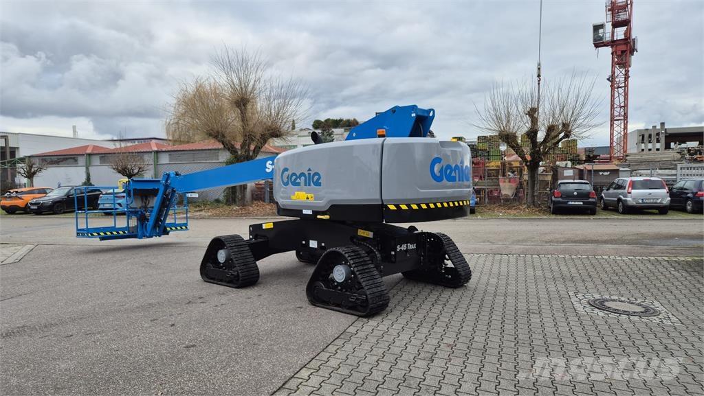 Genie S-45 TraX Zglobne podizne platforme