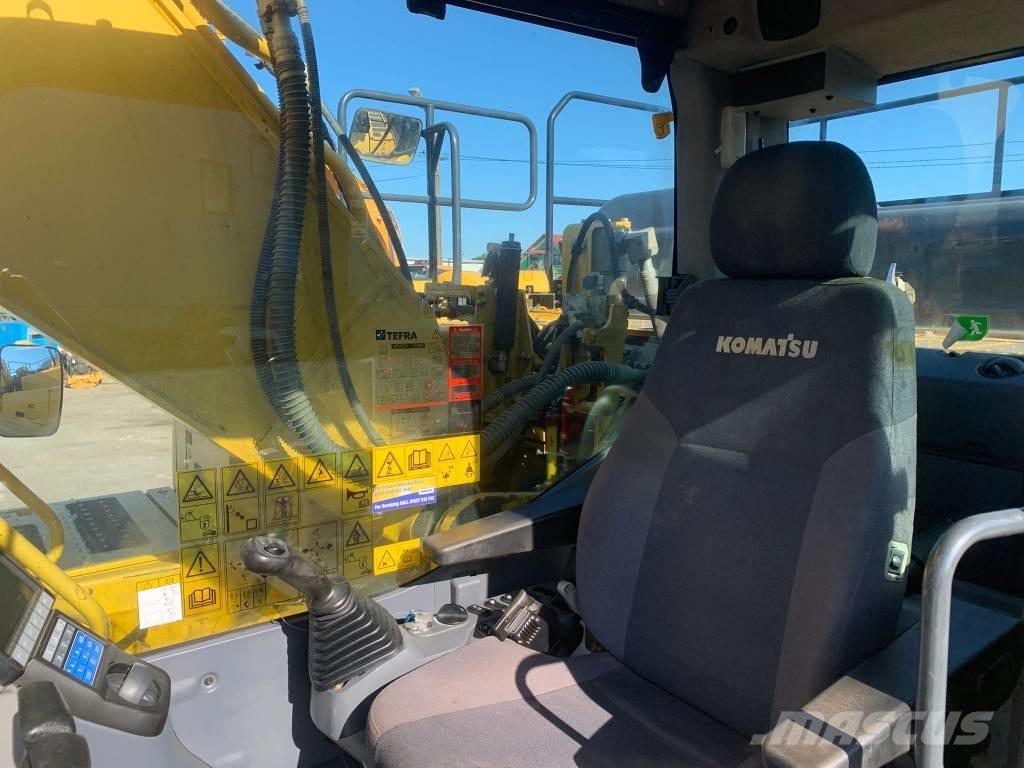 Komatsu HB 215 LC-3 Bageri gusjeničari