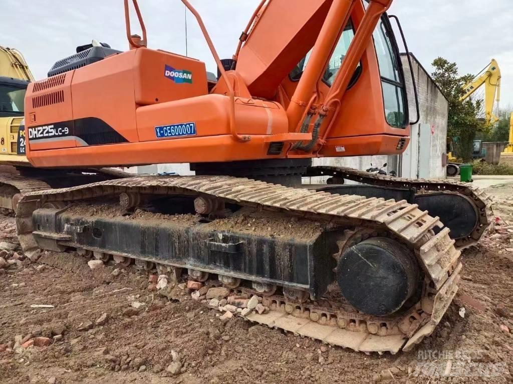 Doosan DX 225LC-9C Bageri gusjeničari