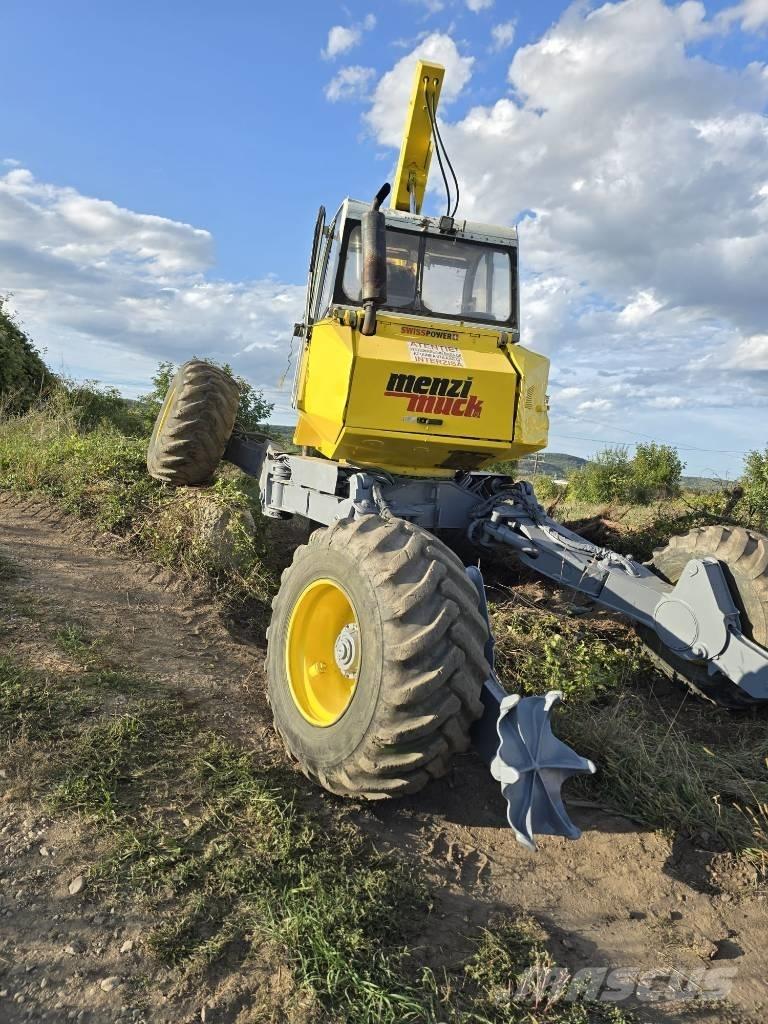 Menzi Muck A71 Bageri na kotačima