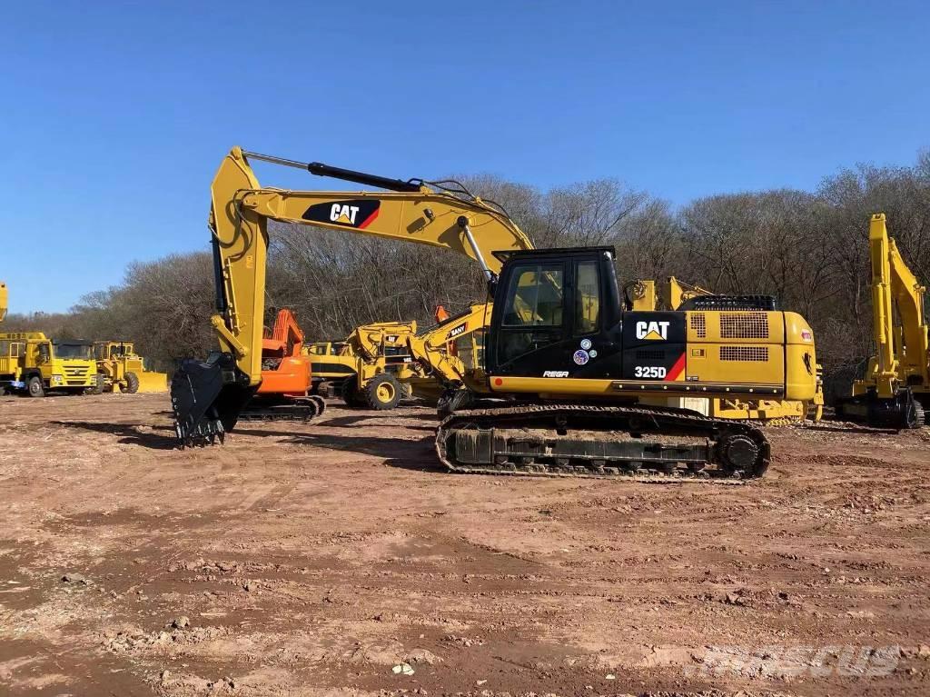 CAT 325D Bageri gusjeničari