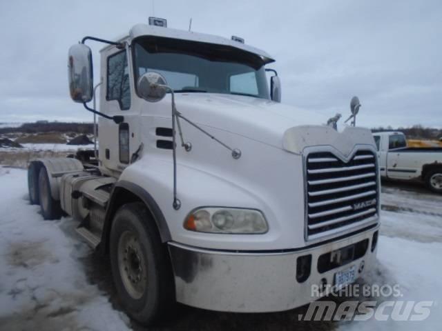 Mack CXU 613 Traktorske jedinice