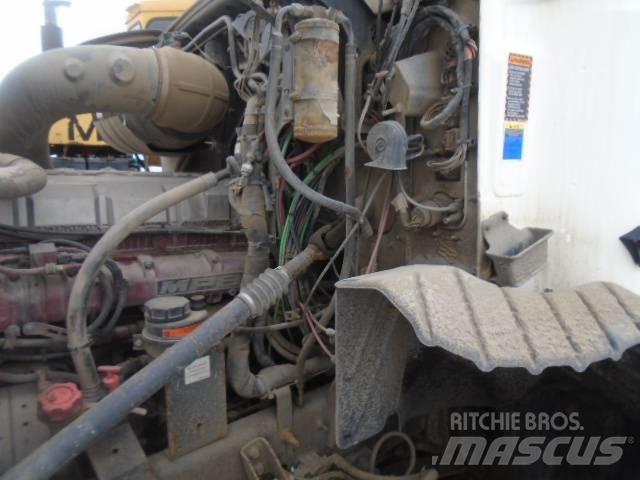 Mack CXU 613 Traktorske jedinice