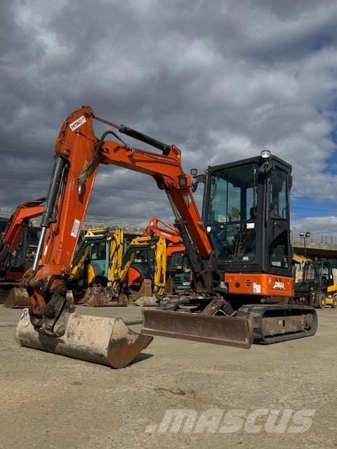 Hitachi ZX 26 U-6 CR Mini bageri <7t