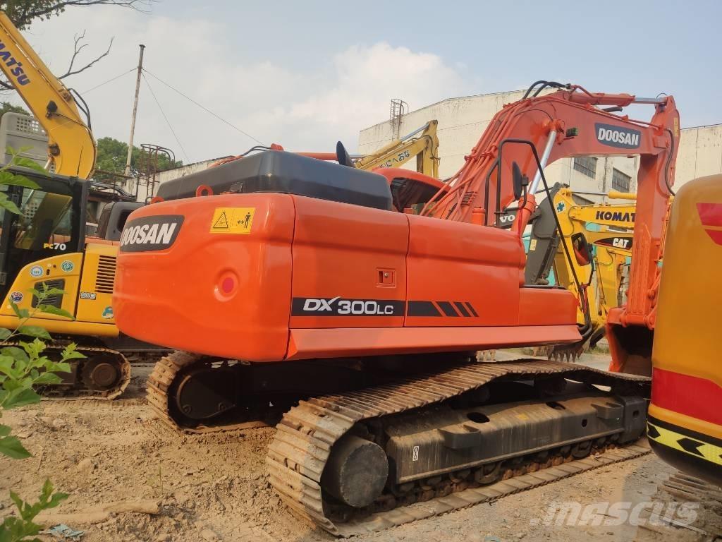 Doosan dx300 Bageri gusjeničari