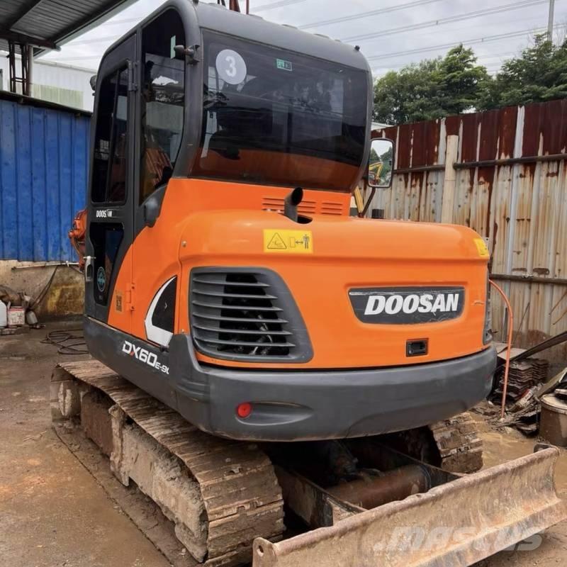 Doosan 60-9c Bageri gusjeničari