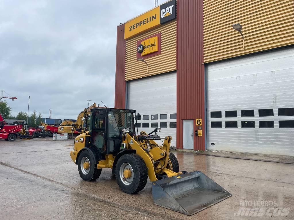 CAT 906 M Utovarivači na kotačima