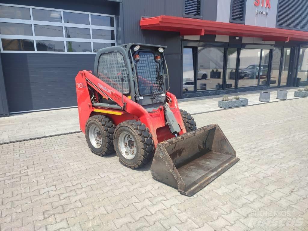 Neuson 701 S Skid steer mini utovarivači