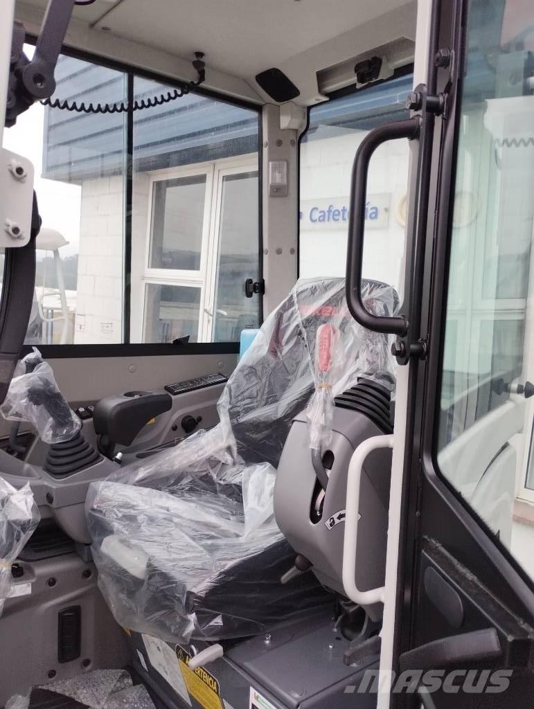 Takeuchi TB 325 R Mini bageri <7t