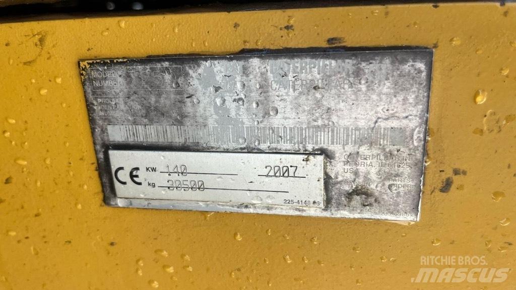 CAT 325DLN Bageri gusjeničari