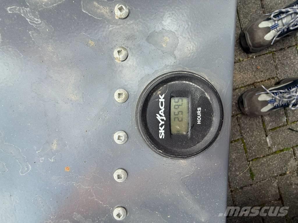 SkyJack SJ 3219 Škaraste platforme
