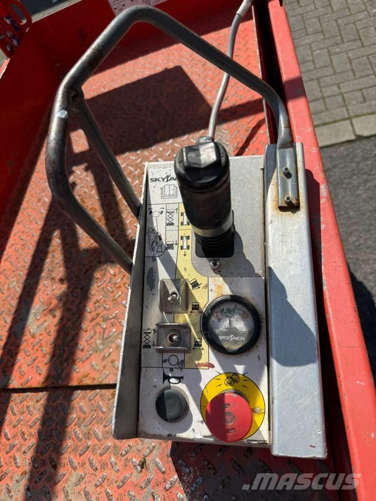 SkyJack SJ 3219 Škaraste platforme