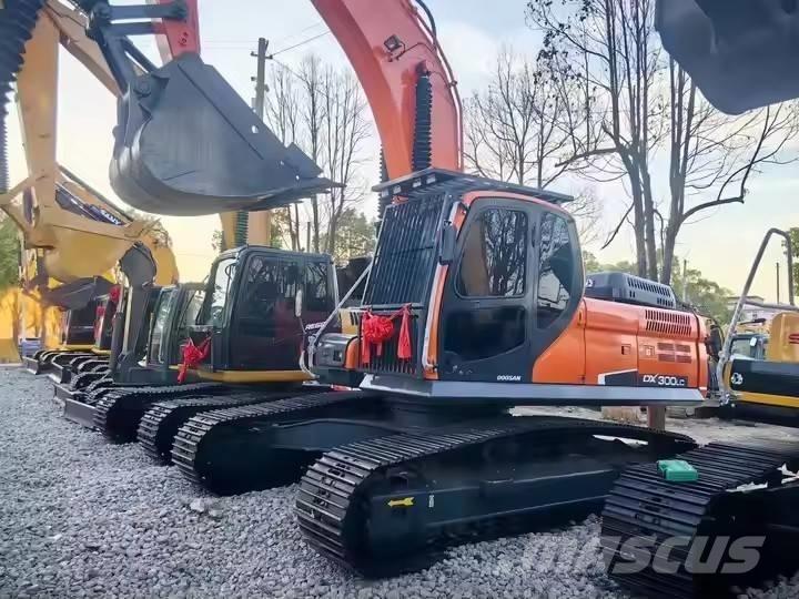 Doosan DX 300 LC Bageri gusjeničari