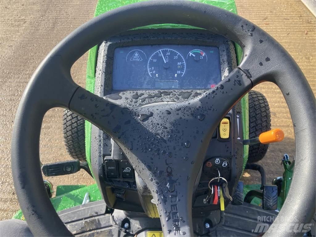 John Deere 1026R Kompaktni (mali) traktori