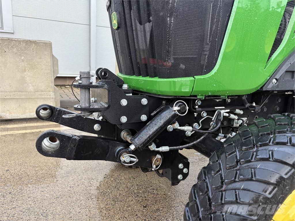 John Deere 2038R Kompaktni (mali) traktori