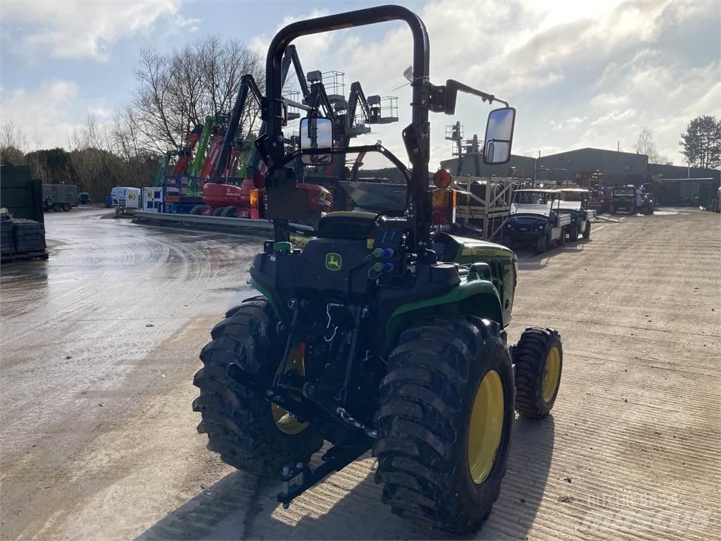 John Deere 3025E Kompaktni (mali) traktori