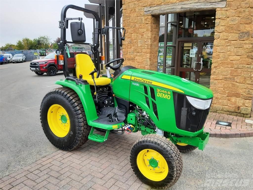 John Deere 3046R Kompaktni (mali) traktori