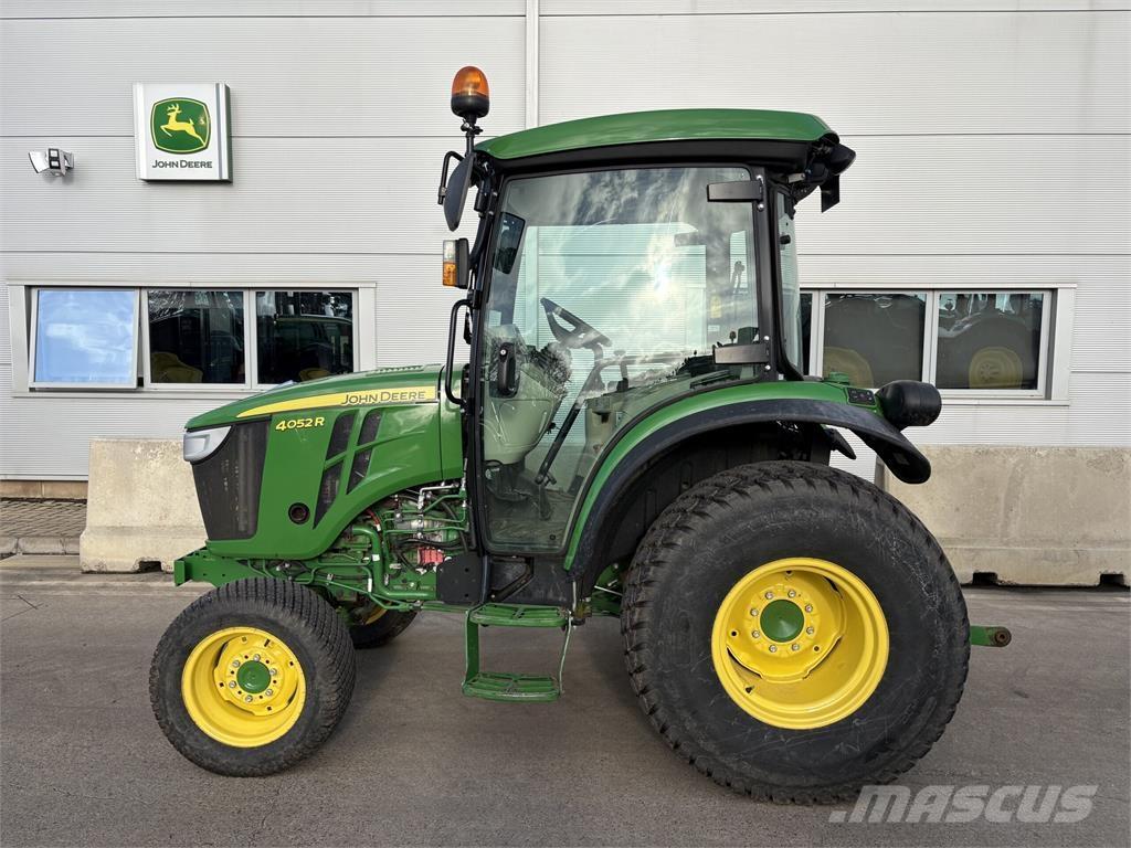 John Deere 4052R Kompaktni (mali) traktori