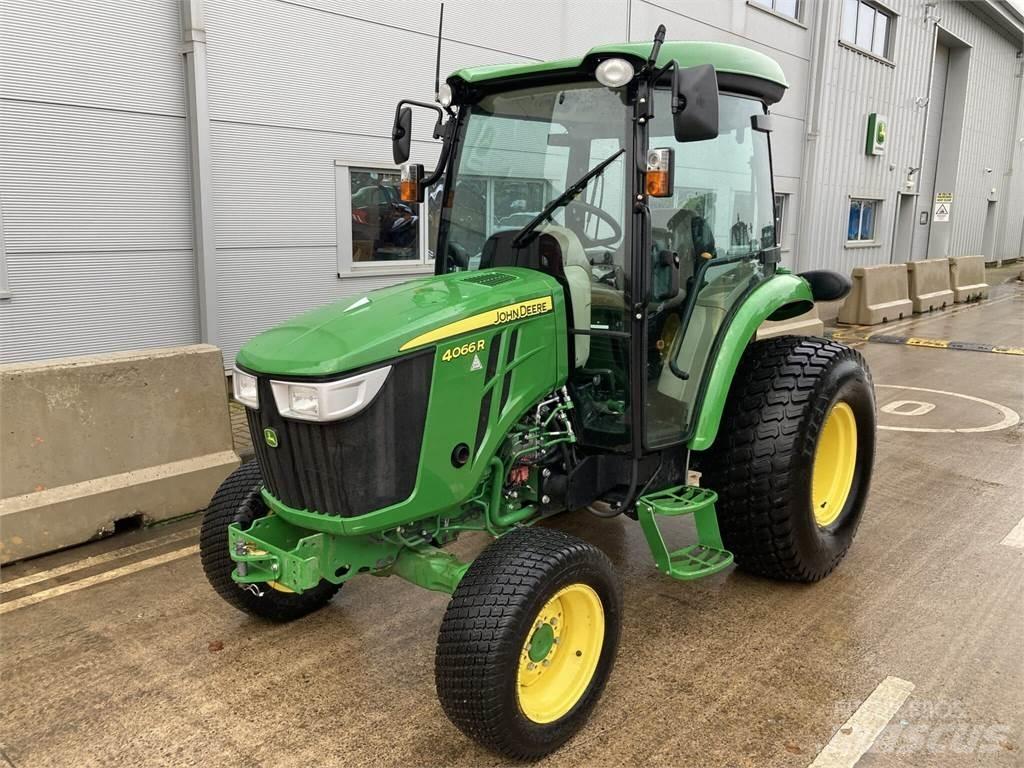 John Deere 4066R Kompaktni (mali) traktori