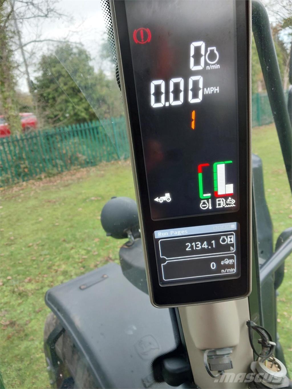 John Deere 6100M Traktori