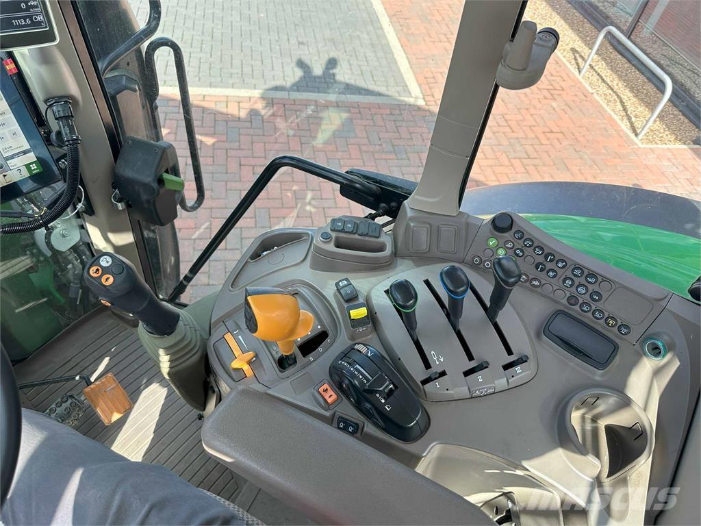 John Deere 6110M Traktori