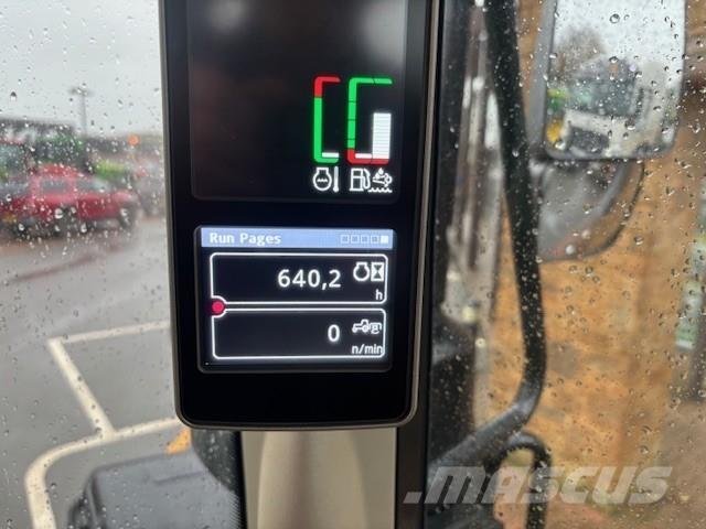 John Deere 6120M Traktori