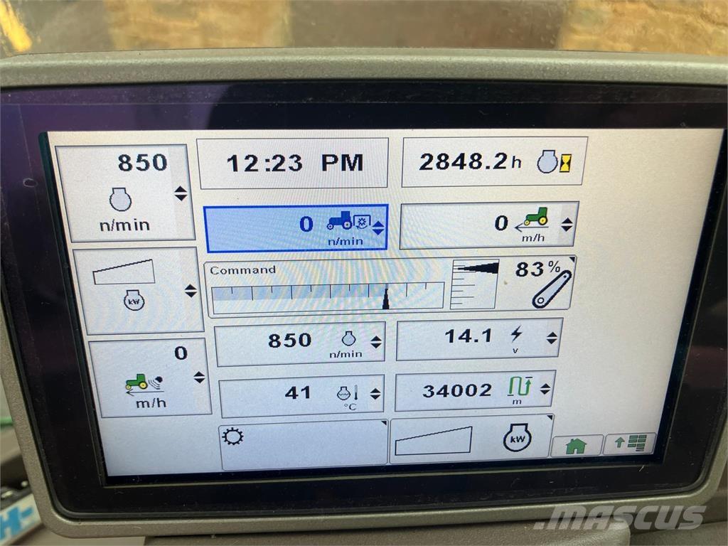 John Deere 6125R Traktori