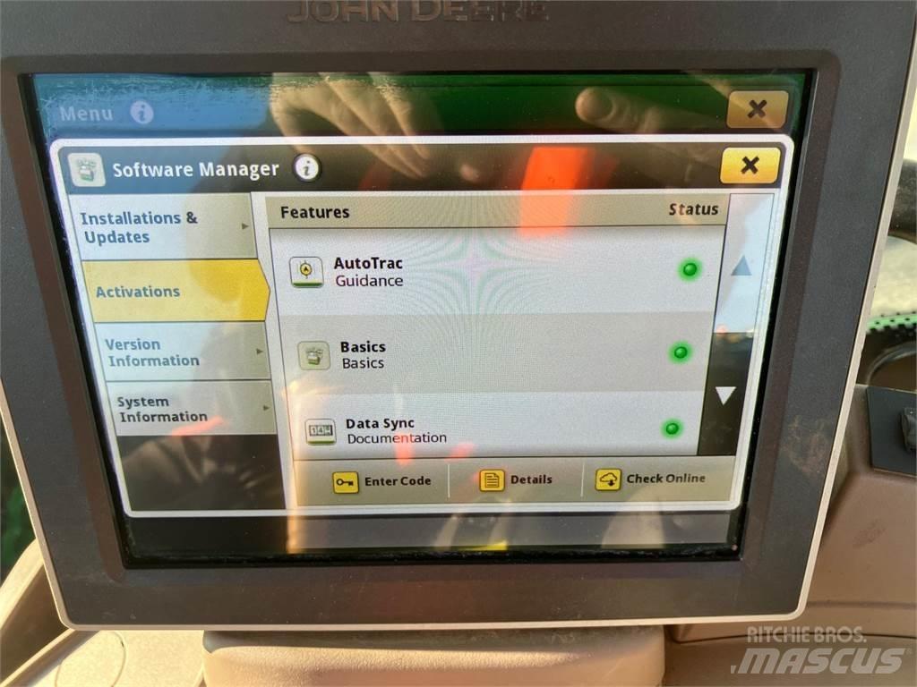 John Deere 6135R Traktori