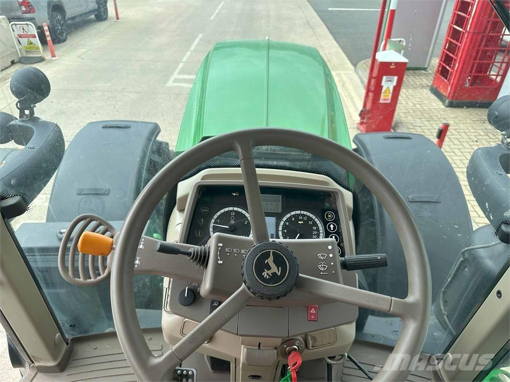 John Deere 6155M Traktori