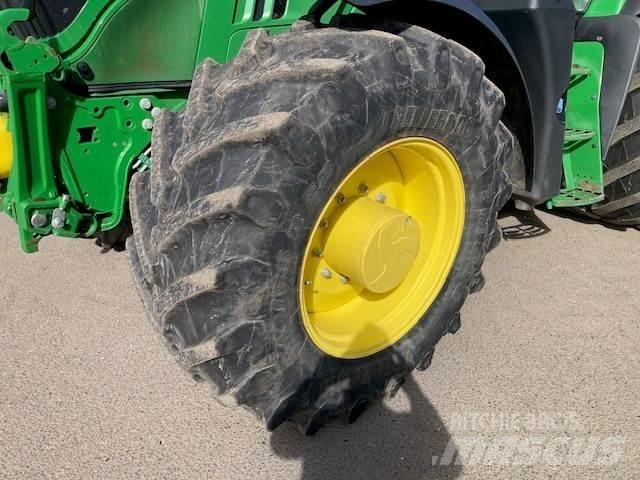 John Deere 6155R Traktori
