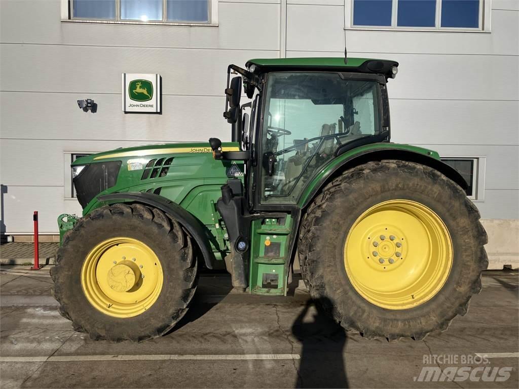 John Deere 6155R Traktori