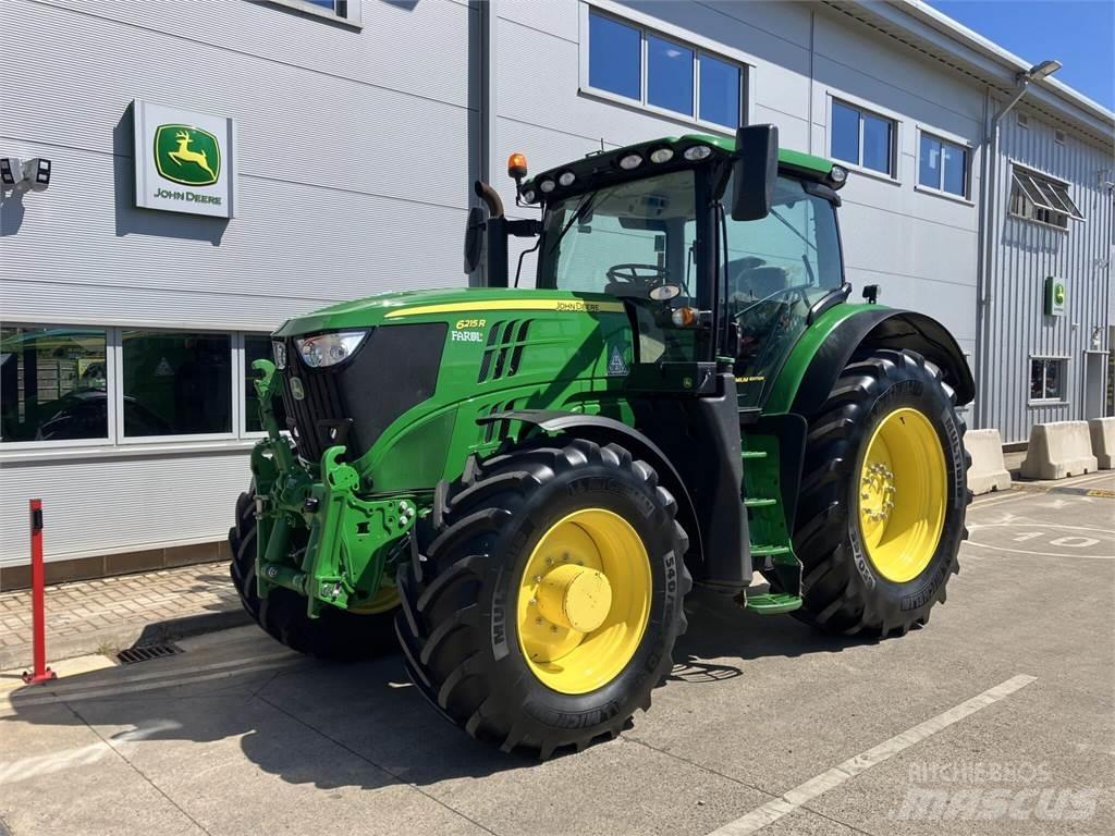 John Deere 6215R Traktori