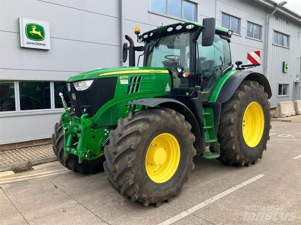 John Deere 6215R Traktori