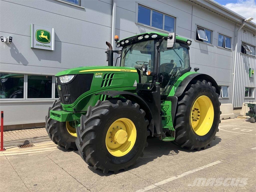 John Deere 6215R Traktori