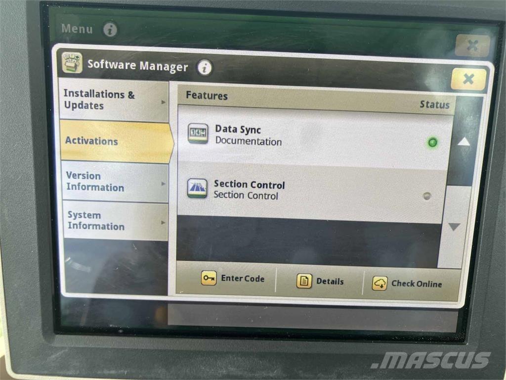John Deere 6215R Traktori